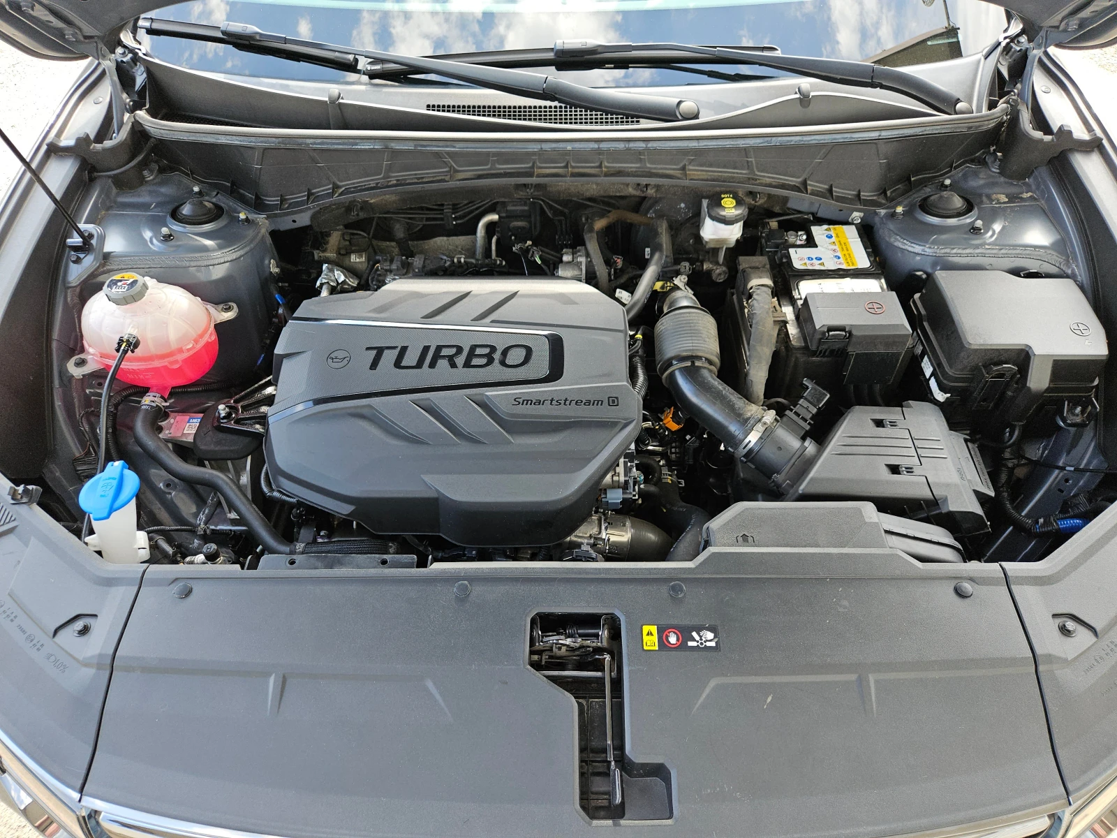 Hyundai Tucson 1.6CRDi/STYLE/6ск/Distronic/CARPLAY/Camera/KeyLess, снимка 8 - Автомобили и джипове - 55664435