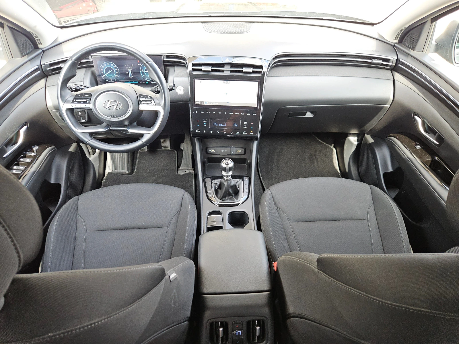 Hyundai Tucson 1.6CRDi/STYLE/6ск/Distronic/CARPLAY/Camera/KeyLess, снимка 10 - Автомобили и джипове - 55664435