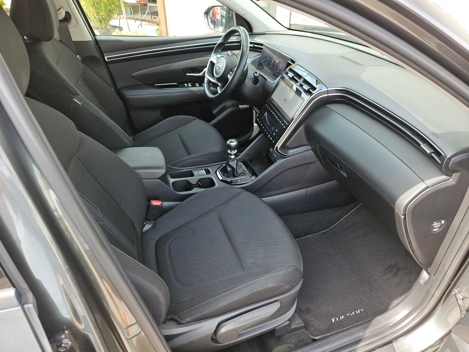Hyundai Tucson 1.6CRDi/STYLE/6ск/Distronic/CARPLAY/Camera/KeyLess, снимка 15 - Автомобили и джипове - 55664435