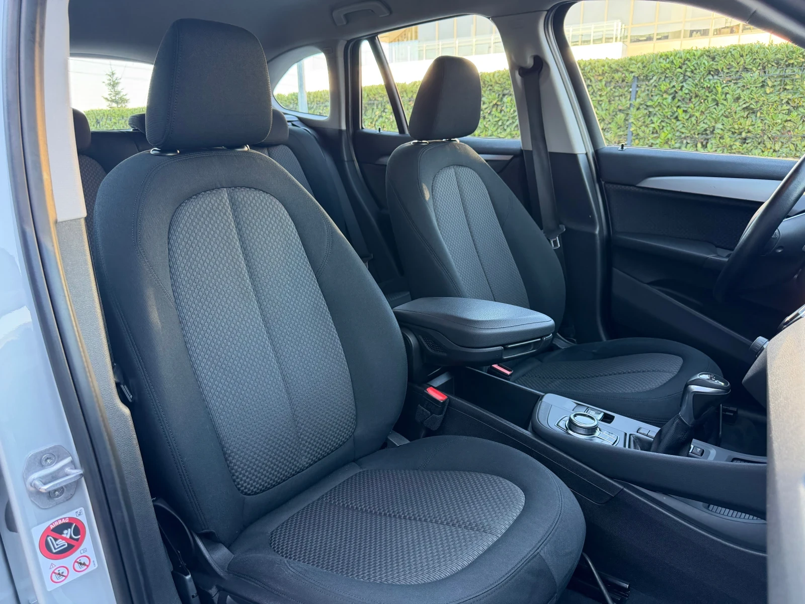 BMW X1 2.0D X Line / FULL LED / КАМЕРА / СЕРВИЗНА ИСТОРИЯ, снимка 11 - Автомобили и джипове - 56021568