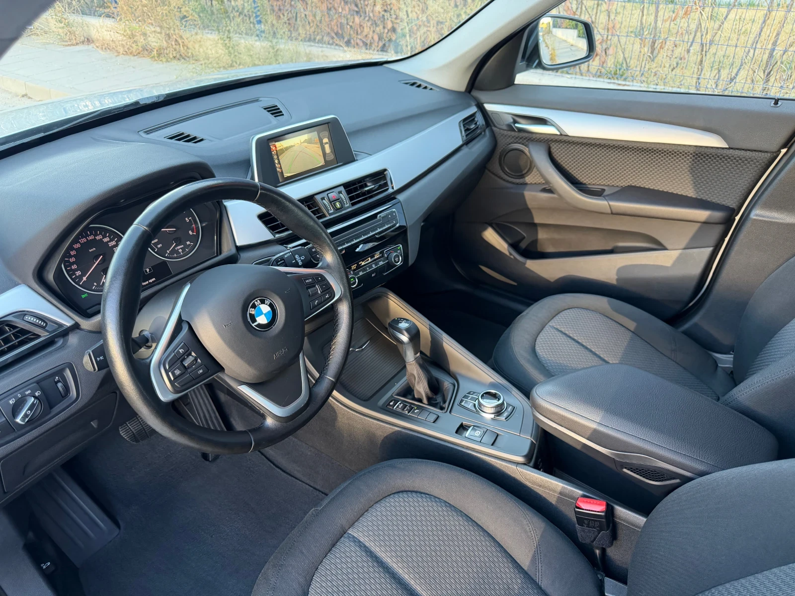 BMW X1 2.0D X Line / FULL LED / КАМЕРА / СЕРВИЗНА ИСТОРИЯ, снимка 7 - Автомобили и джипове - 56021568