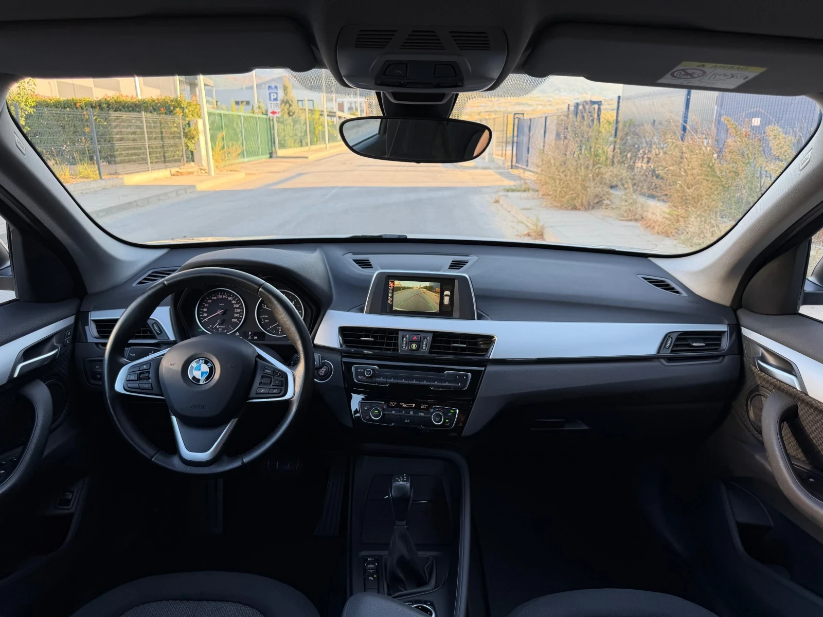 BMW X1 2.0D X Line / FULL LED / КАМЕРА / СЕРВИЗНА ИСТОРИЯ, снимка 9 - Автомобили и джипове - 56021568