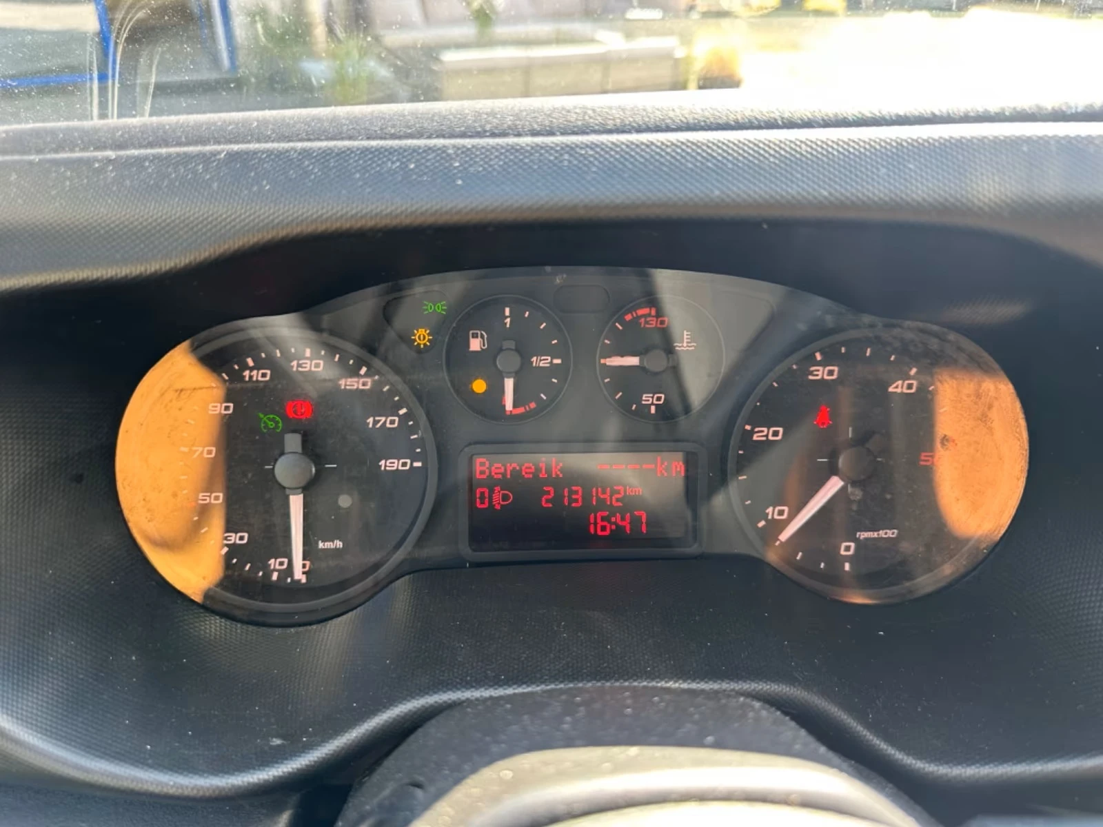 Iveco Daily 35C16 ФУРГОН С ПАДАЩ БОРД - изображение 7