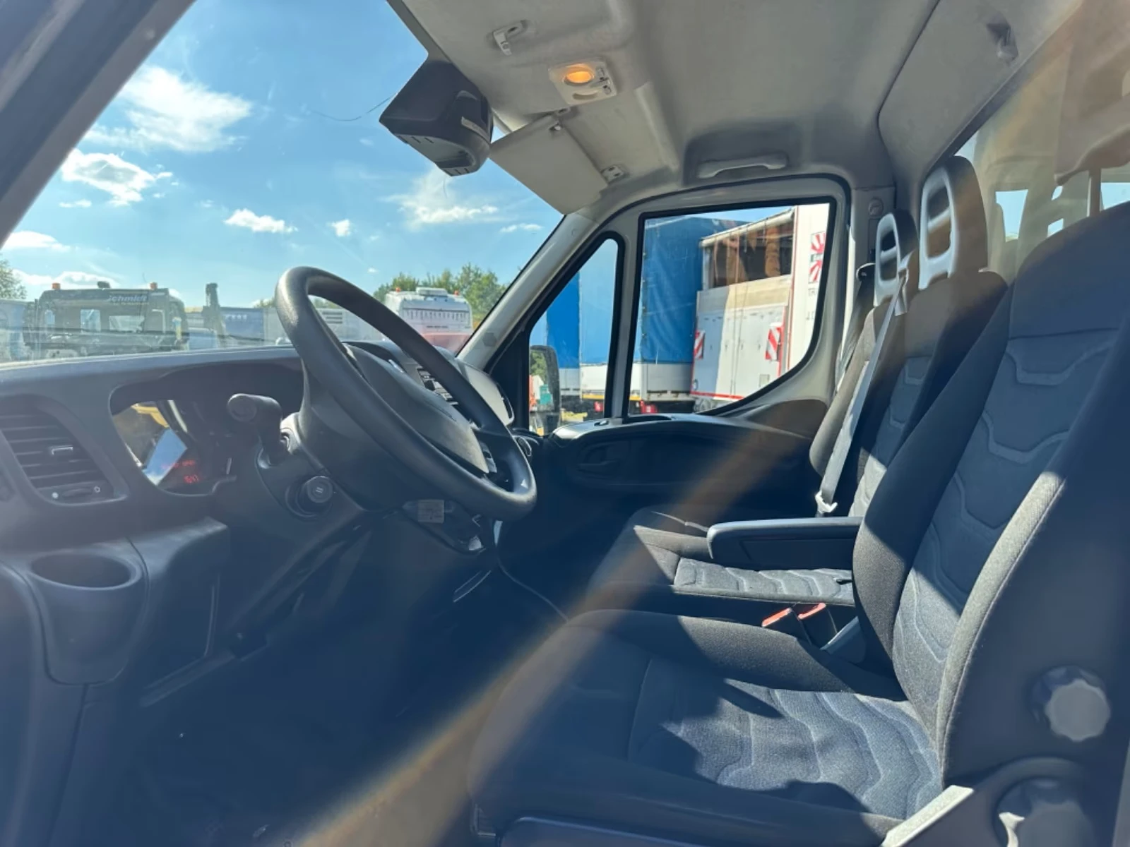 Iveco Daily 35C16 ФУРГОН С ПАДАЩ БОРД - изображение 6