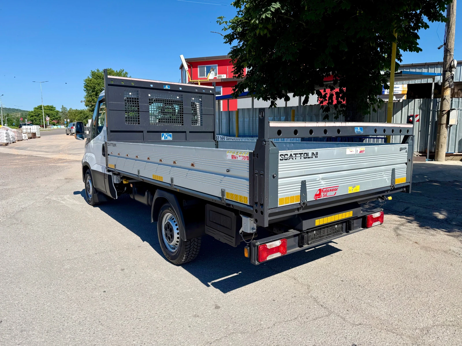 Iveco Daily 35S13 САМОСВАЛ SCATTOLINI КЛИМА , снимка 3 - Бусове и автобуси - 54916078