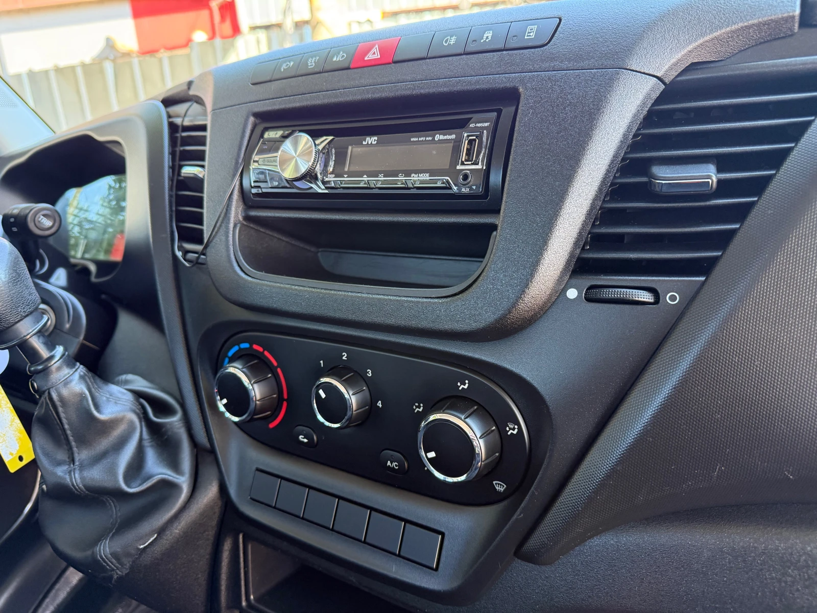 Iveco Daily 35S13 САМОСВАЛ SCATTOLINI КЛИМА , снимка 14 - Бусове и автобуси - 54916078