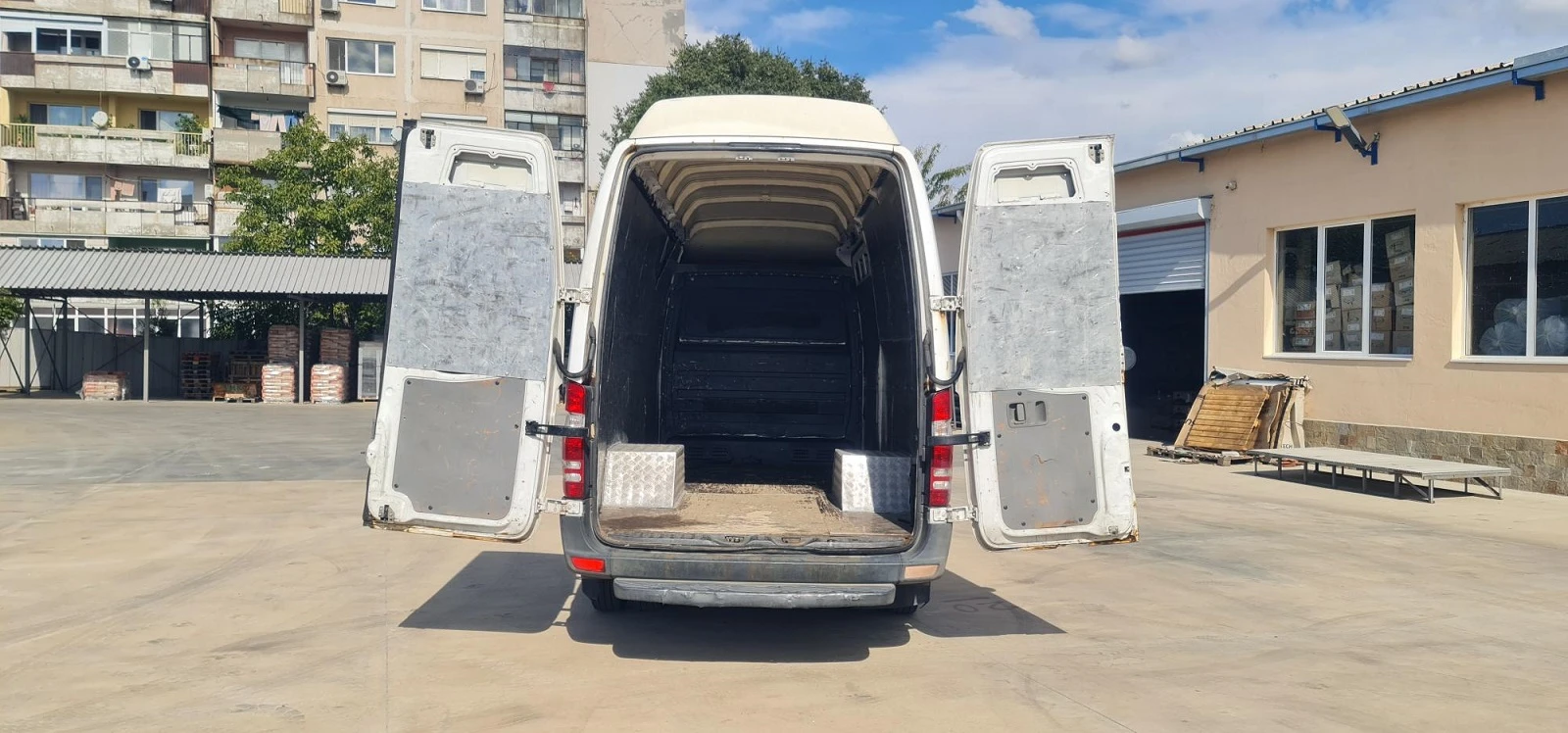 Mercedes-Benz Sprinter 515 cdi ДВОЙНА ГУМА, снимка 8 - Бусове и автобуси - 56273461