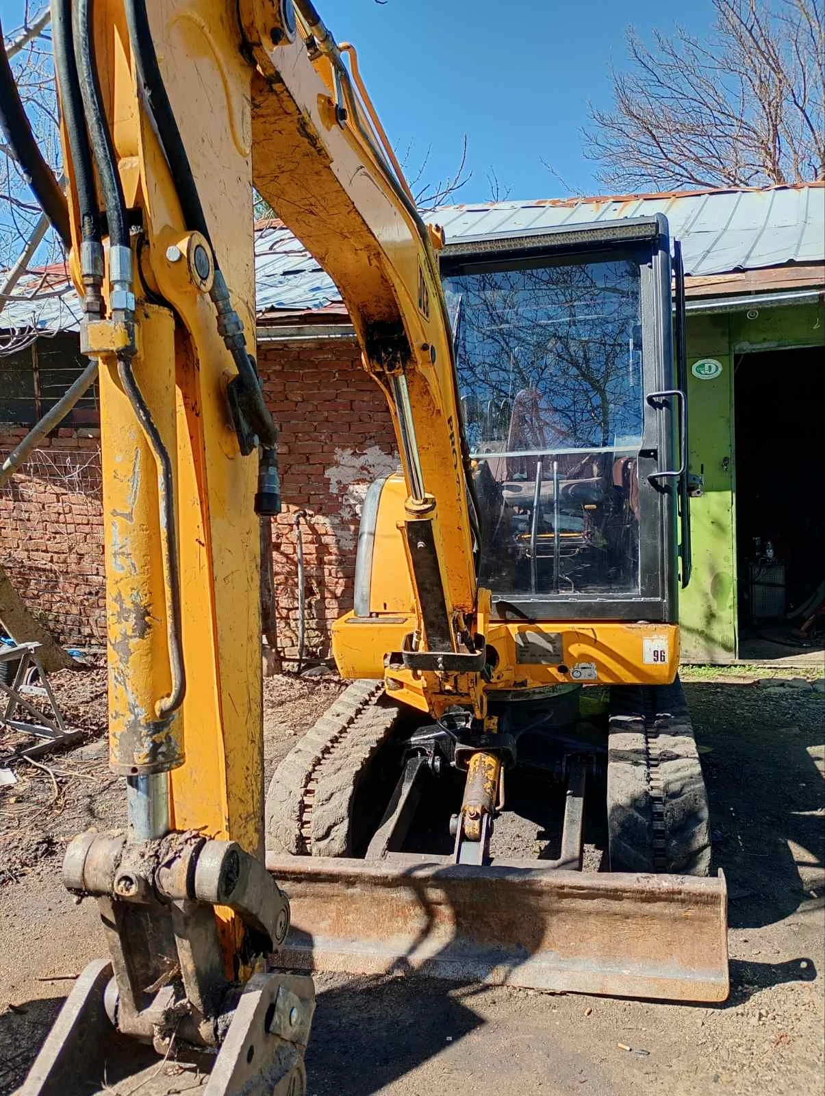 Багер JCB 803 plus, снимка 3 - Индустриална техника - 55770886