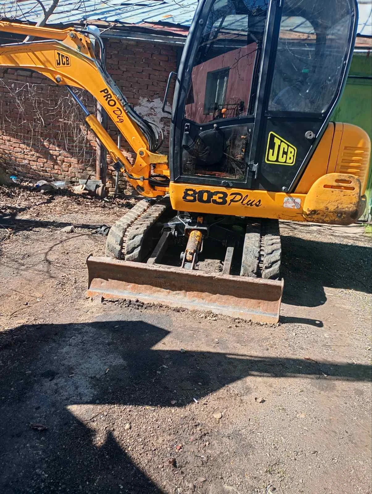 Багер JCB 803 plus