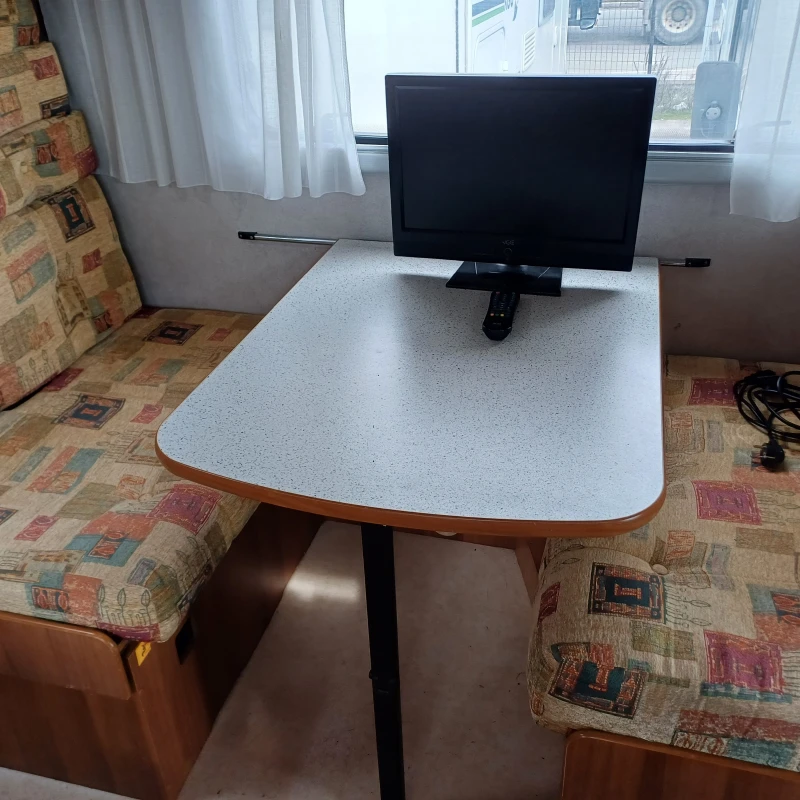 Кемпер Ford Rimor, снимка 16 - Каравани и кемпери - 53594933