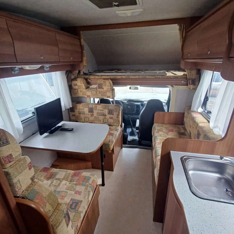 Кемпер Ford Rimor, снимка 8 - Каравани и кемпери - 53594933