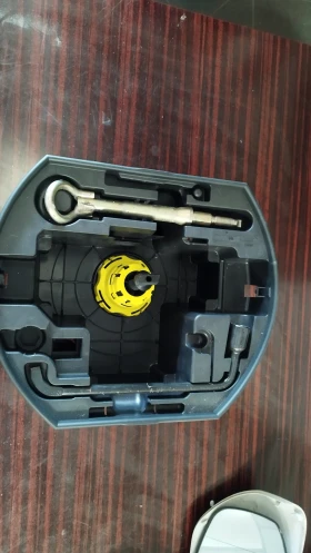 Peugeot 207 (2006-2010г.) - Пежо 207 Емблема , стоп и капаци за халогени оригинални, снимка 8 - Части - 44251224