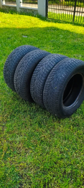 Гуми Зимни 205/70R15, снимка 12