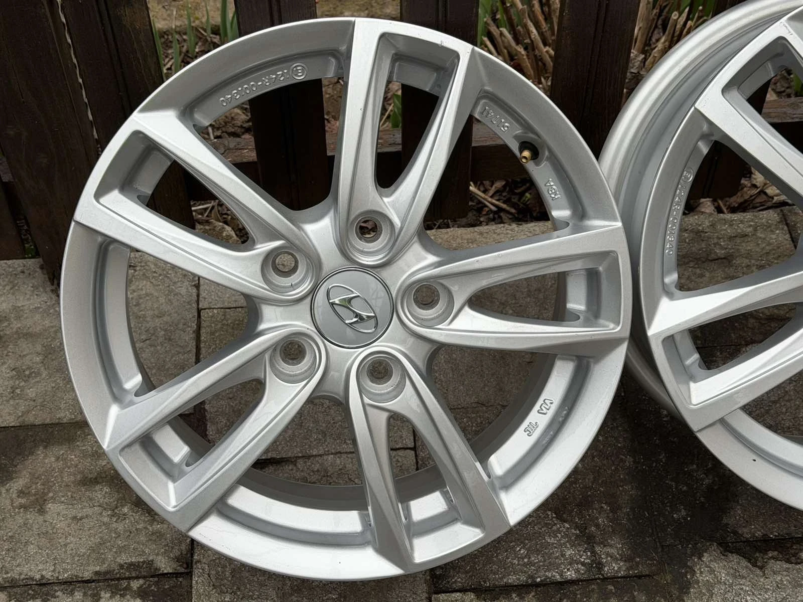 Джанти за Hyundai, снимка 6 - Гуми и джанти - 53953806