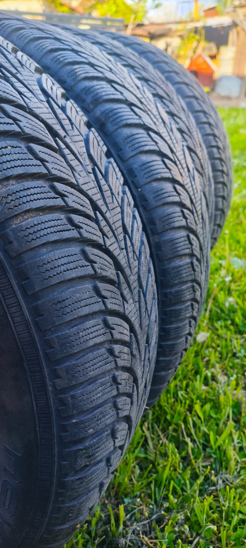 Гуми Зимни 205/70R15