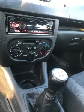 Peugeot 206 1, 4бен.75к.Климатик. - 1550 € / 3031.54 лв. - 71234614 15