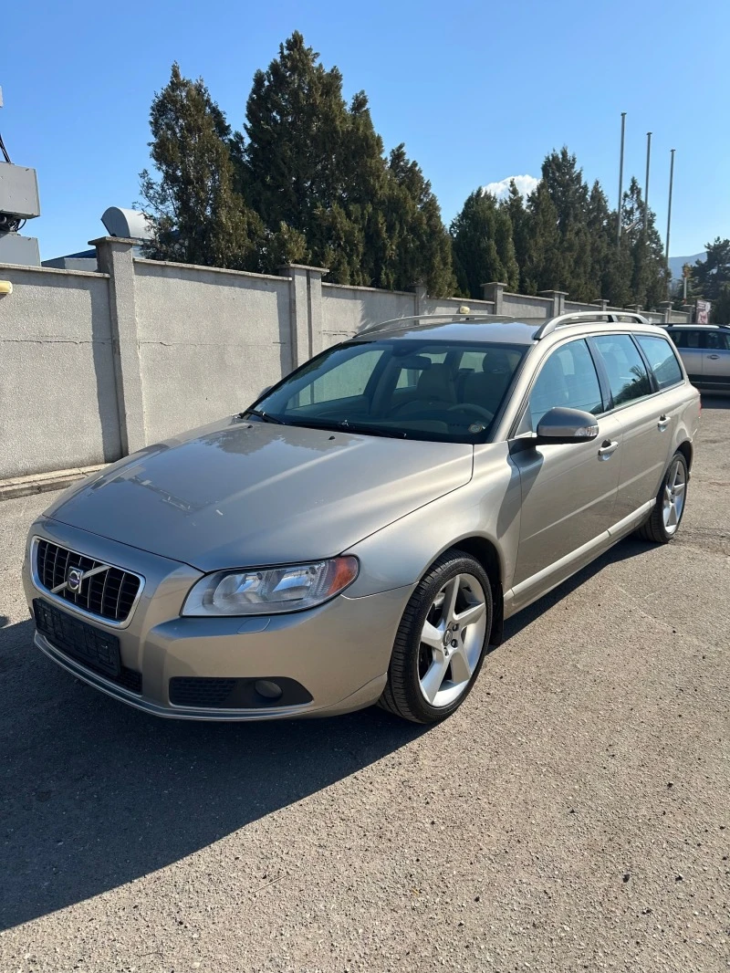 Volvo V70 2.5T, снимка 1 - Автомобили и джипове - 44339237