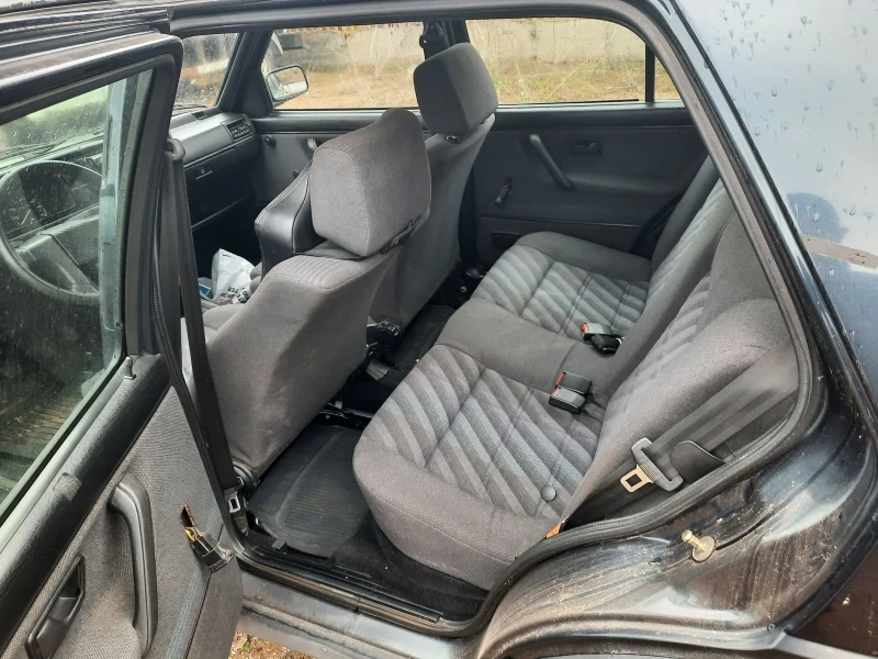 VW Golf 1.8i 112к.с. климатроник, снимка 10 - Автомобили и джипове - 47483209