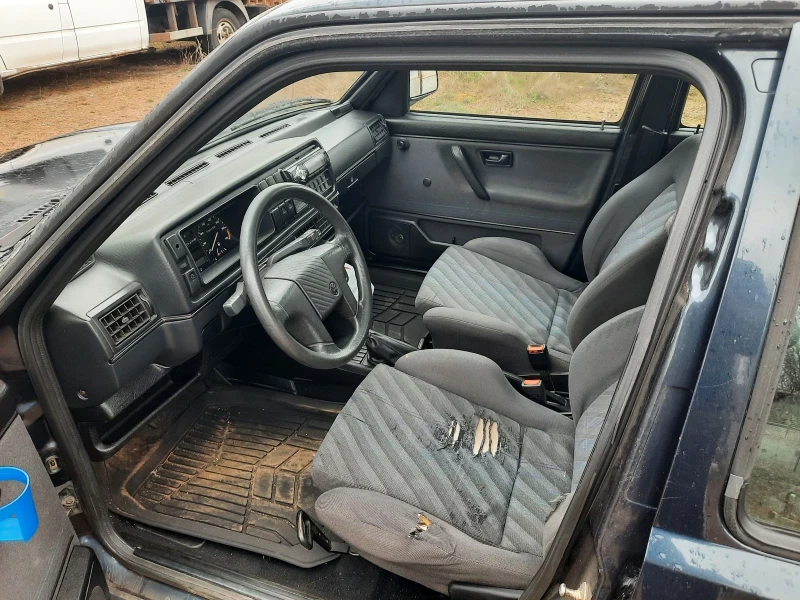 VW Golf 1.8i 112к.с. климатроник, снимка 11 - Автомобили и джипове - 47483209