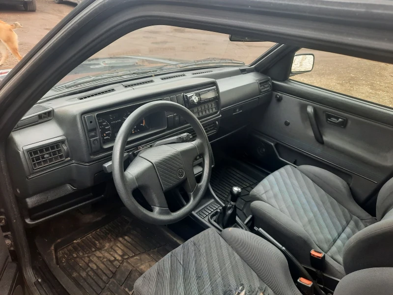 VW Golf 1.8i 112к.с. климатроник, снимка 9 - Автомобили и джипове - 47483209