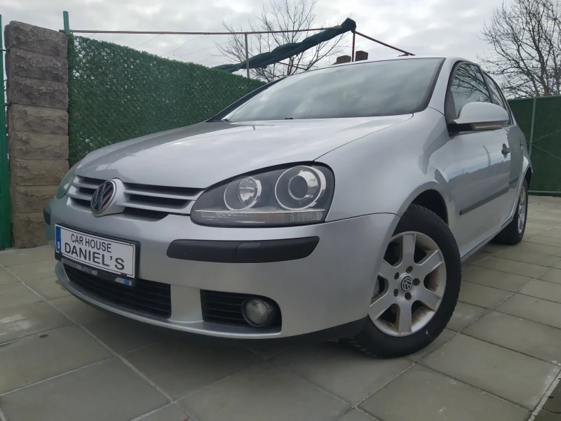 VW Golf, снимка 1 - Автомобили и джипове - 48115985