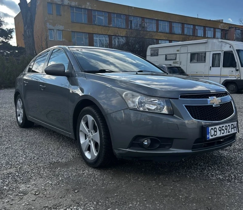 Chevrolet Cruze 2.0d/2 комплекта джанти/Без забележки, снимка 2 - Автомобили и джипове - 49361028