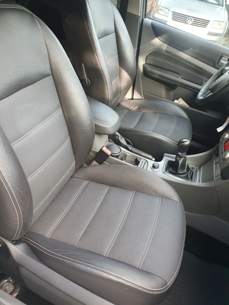 Ford Focus 1.8  FULL KOJA  PODGREV TITANIUM NOVA NOVA, снимка 7 - Автомобили и джипове - 52004636