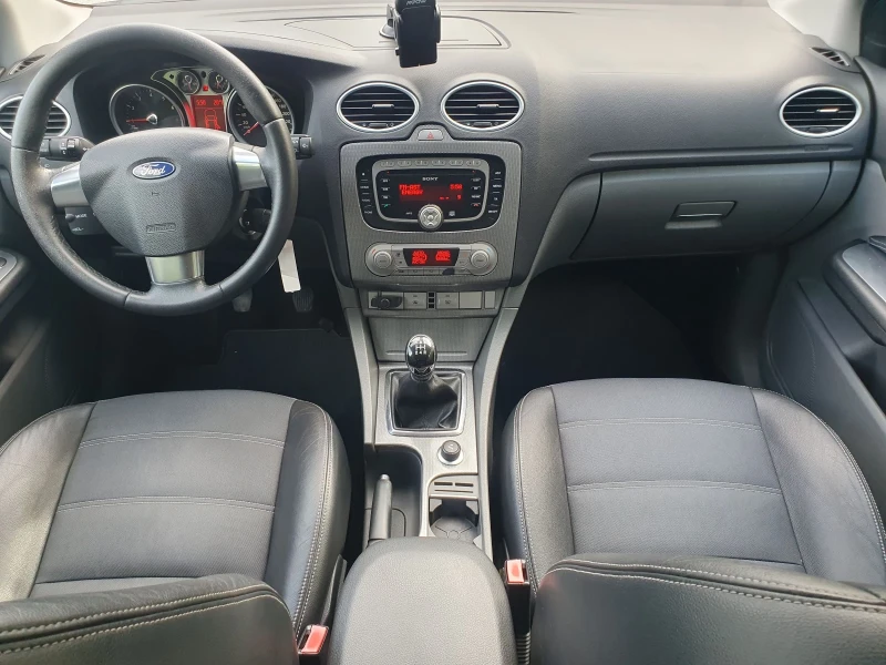 Ford Focus 1.8  FULL KOJA  PODGREV TITANIUM NOVA NOVA, снимка 8 - Автомобили и джипове - 52004636