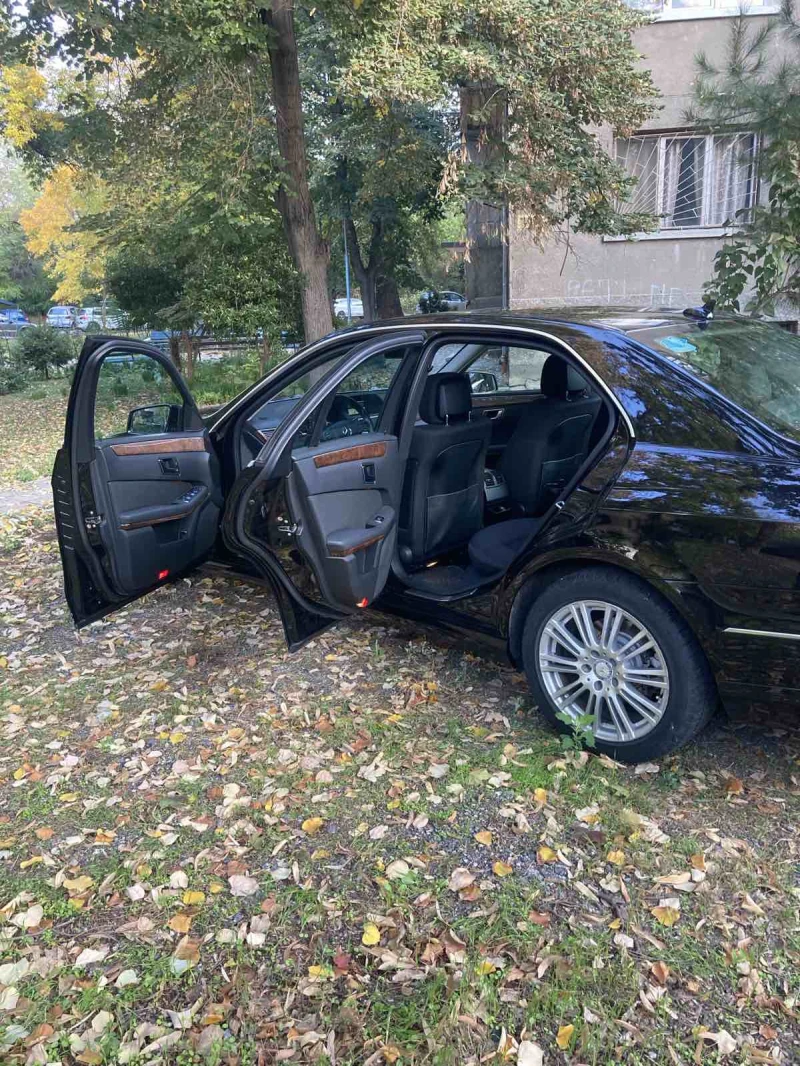 Mercedes-Benz E 200 CDI, снимка 9 - Автомобили и джипове - 52311970