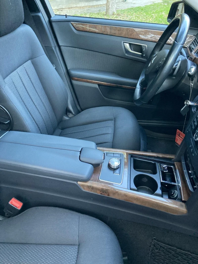 Mercedes-Benz E 200 CDI, снимка 10 - Автомобили и джипове - 52311970