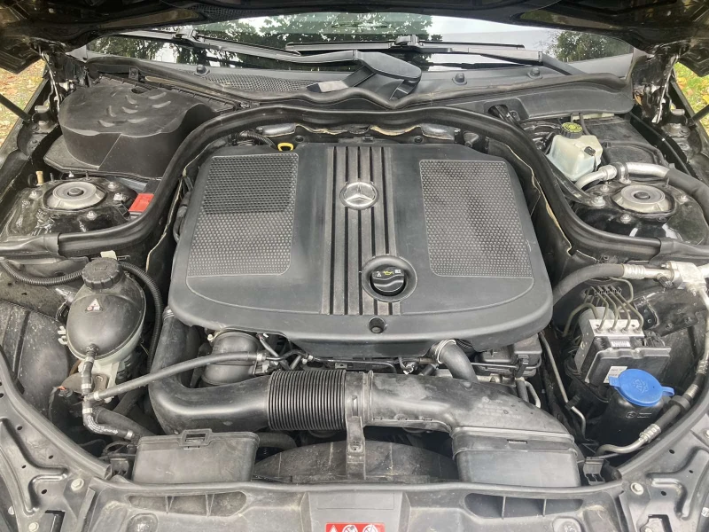 Mercedes-Benz E 200 CDI, снимка 15 - Автомобили и джипове - 52311970