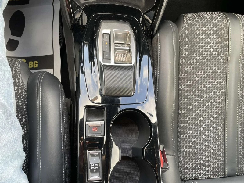 Peugeot 208 GT, снимка 10 - Автомобили и джипове - 52663628