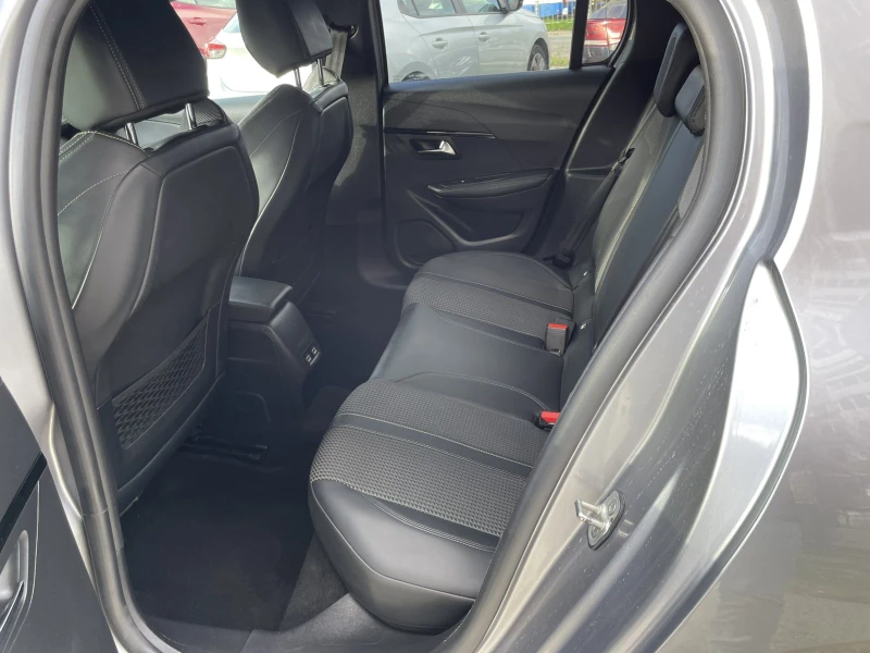 Peugeot 208 GT, снимка 15 - Автомобили и джипове - 52663628