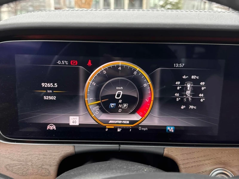 Mercedes-Benz E 63 AMG * E 63 S * CARFAX * БЕЗ ПЪРВОНАЧАЛНА ВНОСКА, снимка 8 - Автомобили и джипове - 52772764