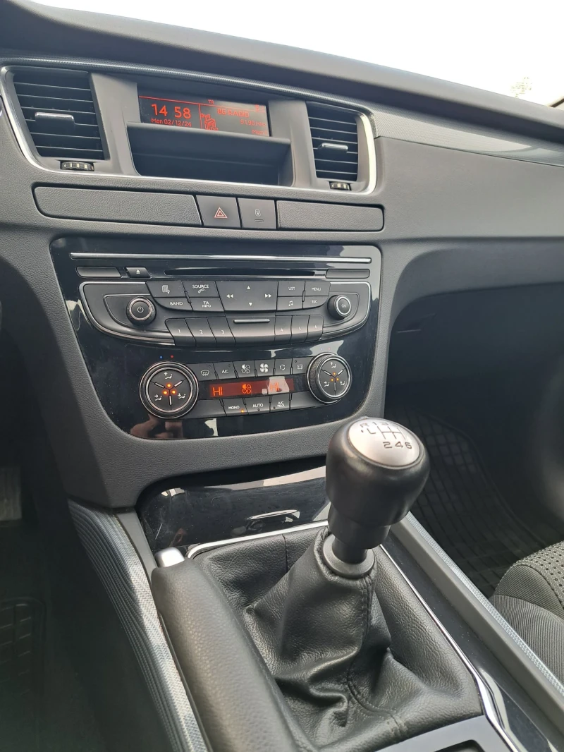 Peugeot 508 1.6i Turbo 2013* Сервизна история* БАРТЕР, снимка 13 - Автомобили и джипове - 52946993