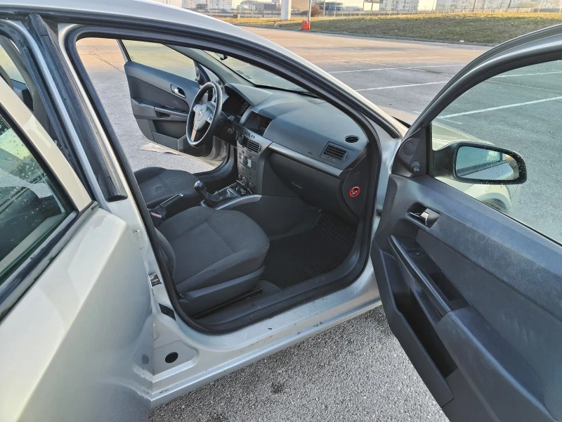Opel Astra Astra H, снимка 9 - Автомобили и джипове - 53105489
