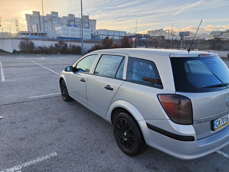 Opel Astra Astra H, снимка 4 - Автомобили и джипове - 53105489
