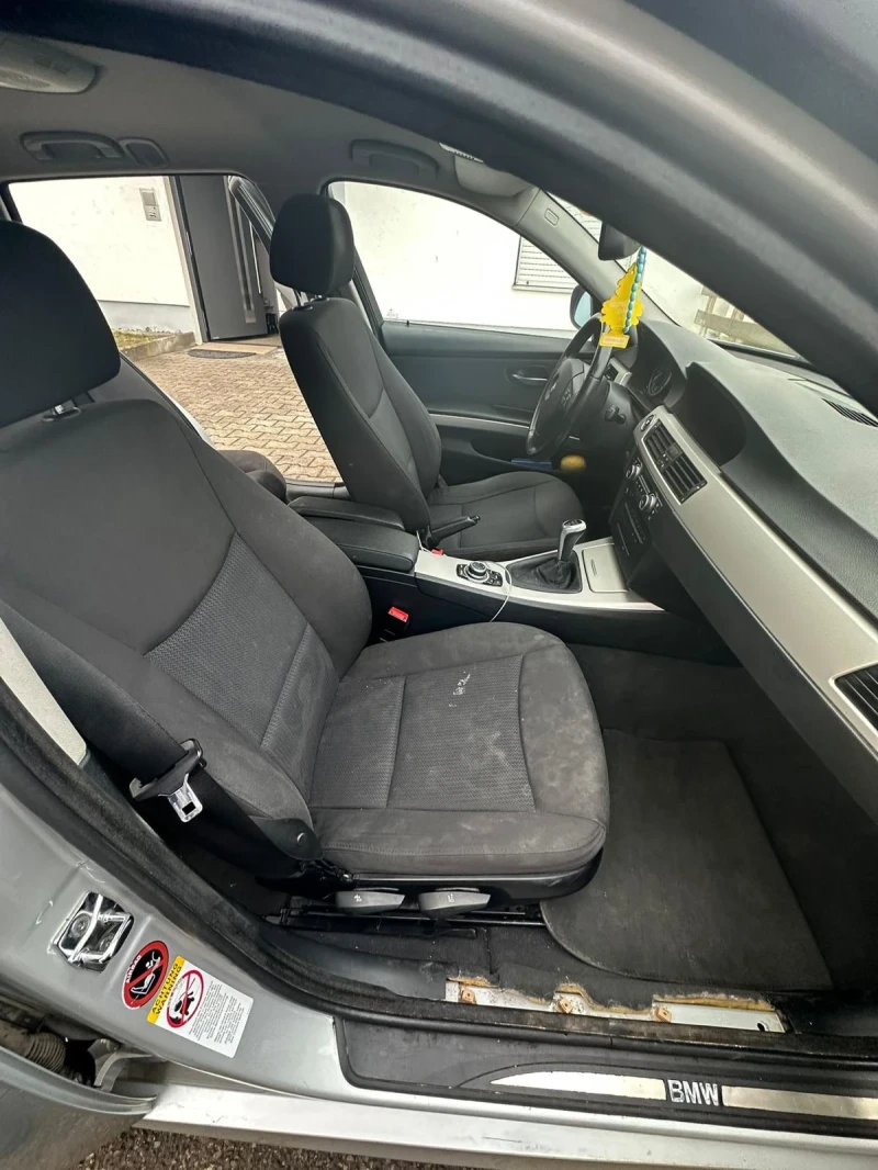 BMW 320 Комби, снимка 15 - Автомобили и джипове - 53297254