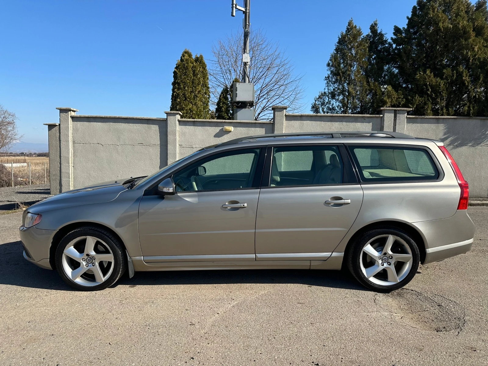 Volvo V70 2.5T - изображение 8