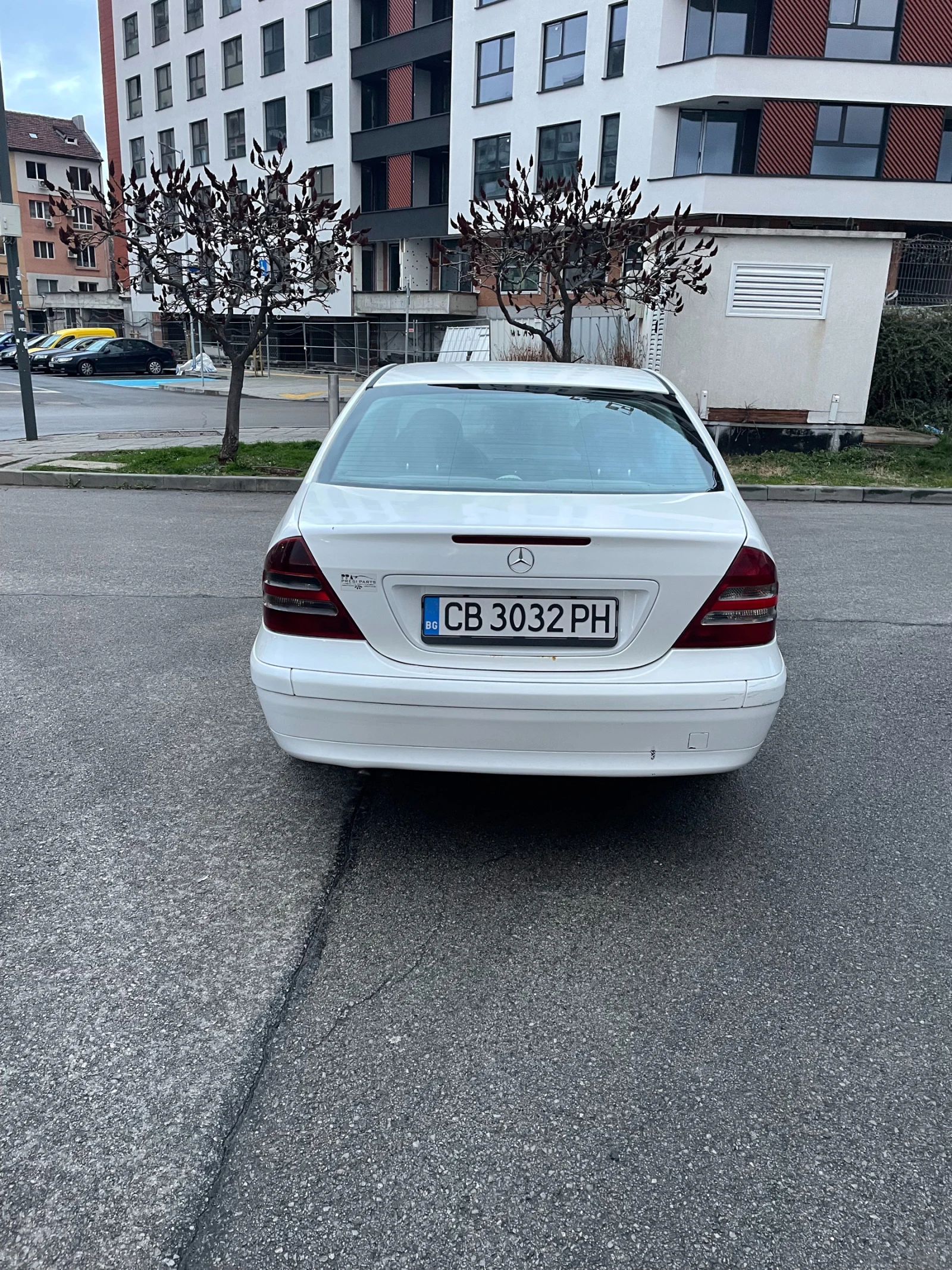 Mercedes-Benz C 200  - изображение 3