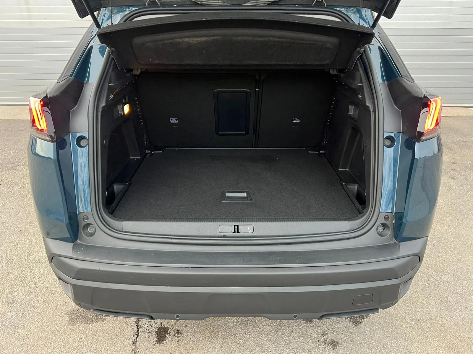 Peugeot 3008 1.5 BLUEHDI ALURE KLIMATRONIK EVRO 6C 37000KM  - изображение 10