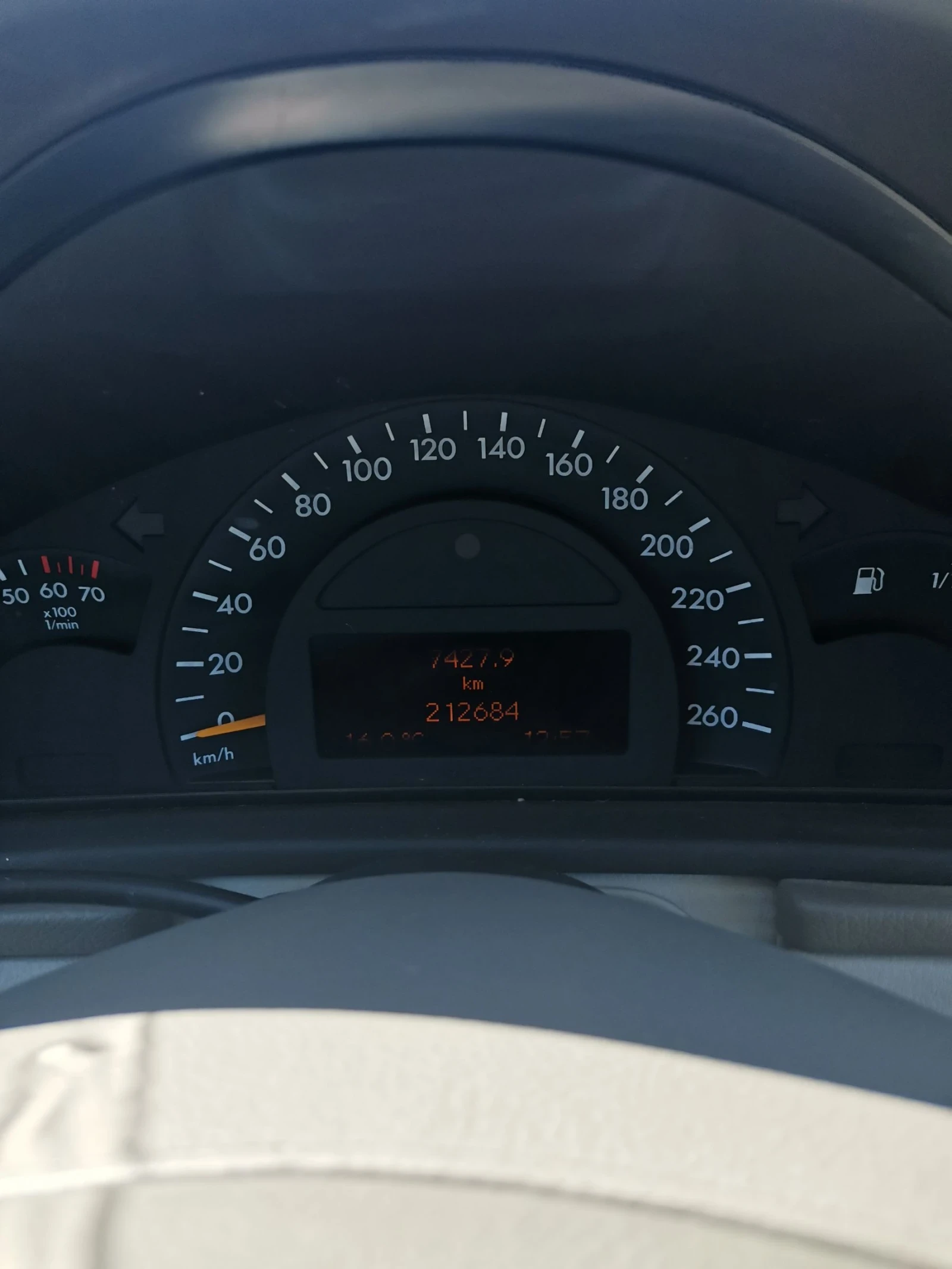 Mercedes-Benz C 200  - изображение 9