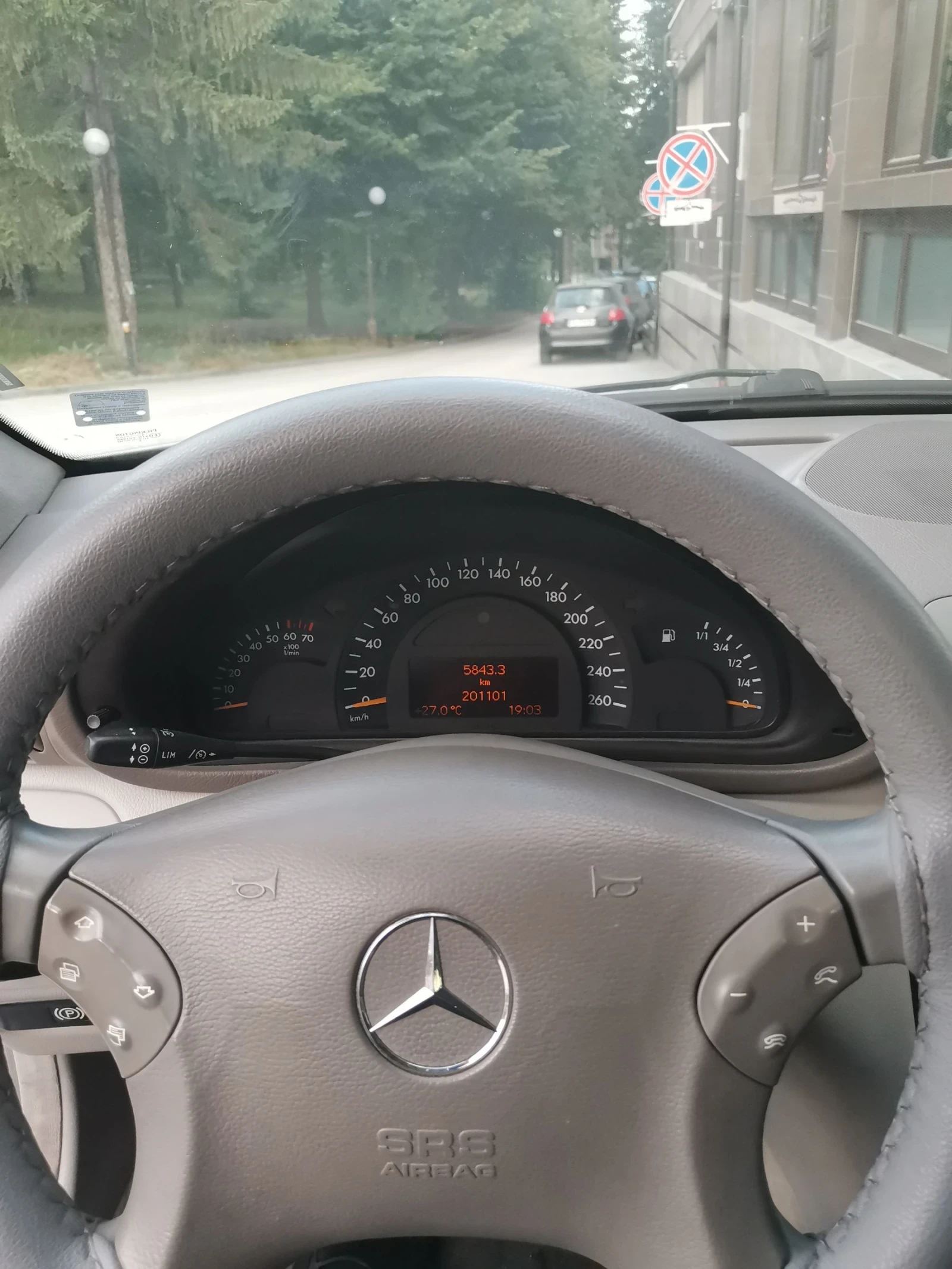 Mercedes-Benz C 200  - изображение 4