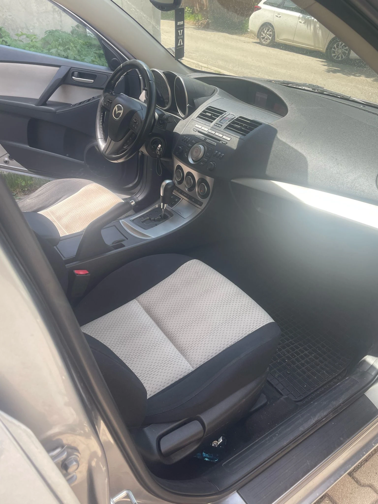 Mazda 3 2.0i СЕДАН АВТОМАТ - изображение 7