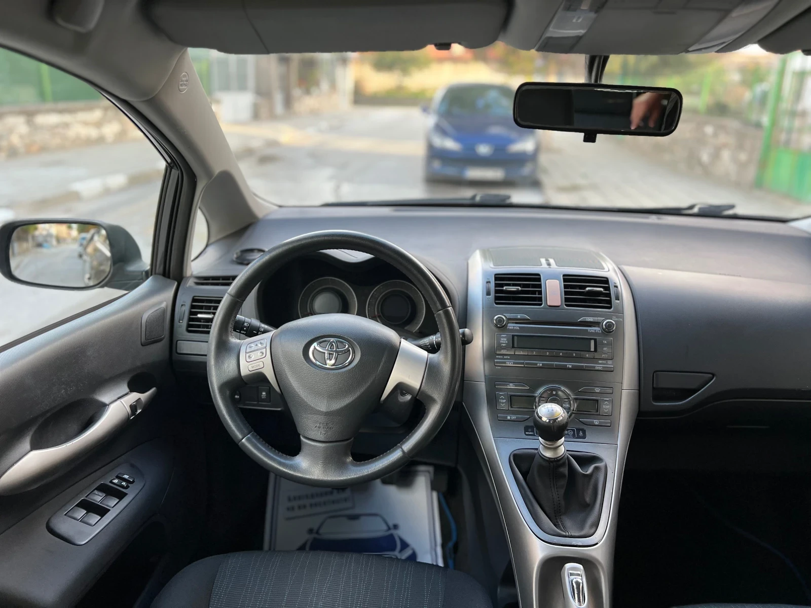 Toyota Auris 2.0 D4D 120кс. 2009г.  Италия 190хил. Реални - изображение 10
