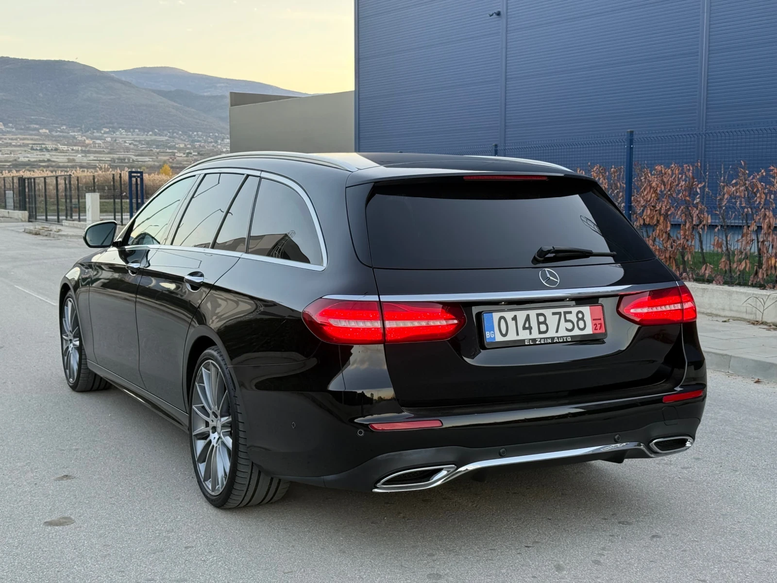 Mercedes-Benz E 220 AMG PREMIUM PLUS| DIGITAL| BURMESTER| ПЪЛНА ИСТОРИ - изображение 6