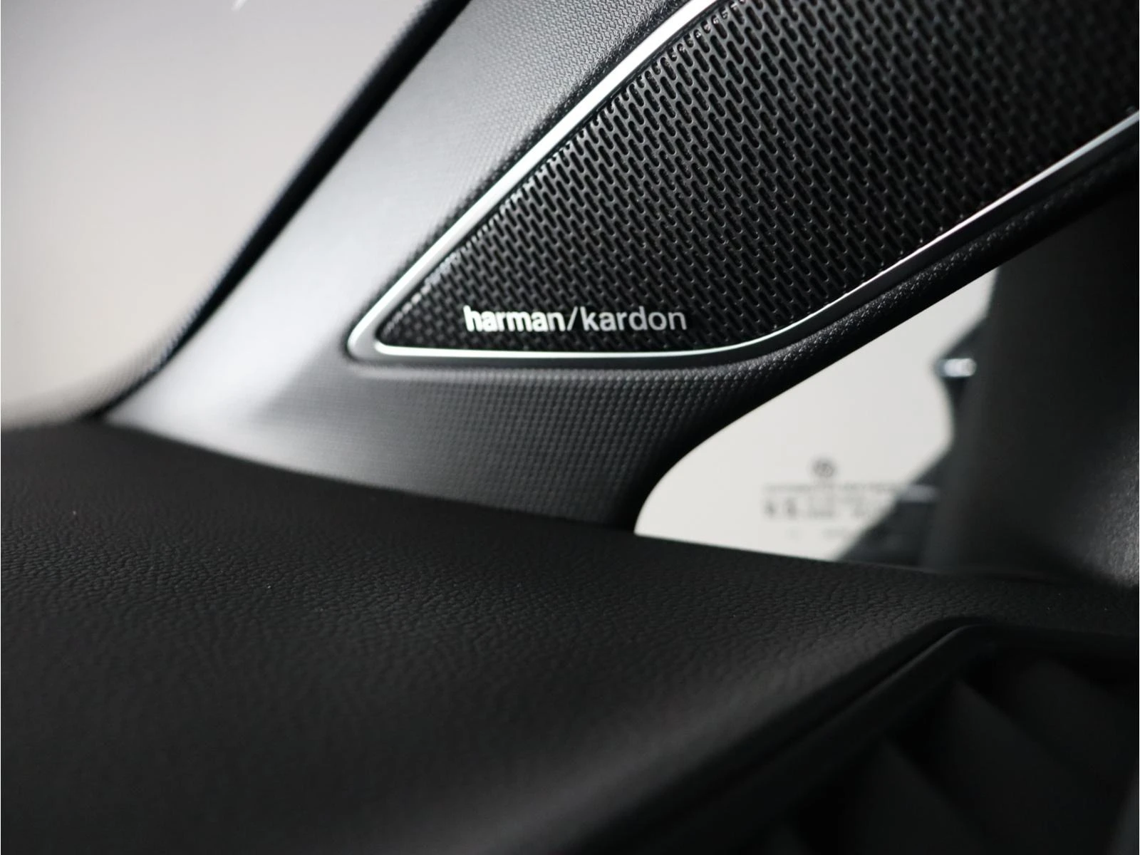 VW Golf 2.0 TSI 4MOTION R-LINE BLACK EDITION MATRIX - изображение 9