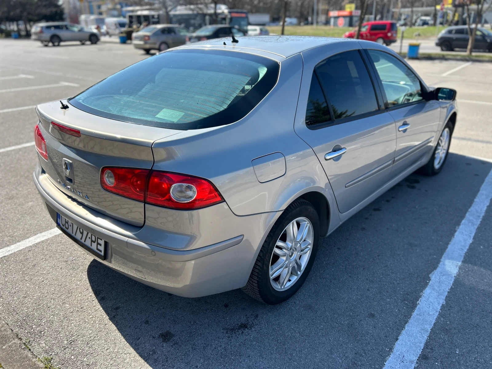 Renault Laguna 2.0i Initiale, снимка 3 - Автомобили и джипове - 53811818