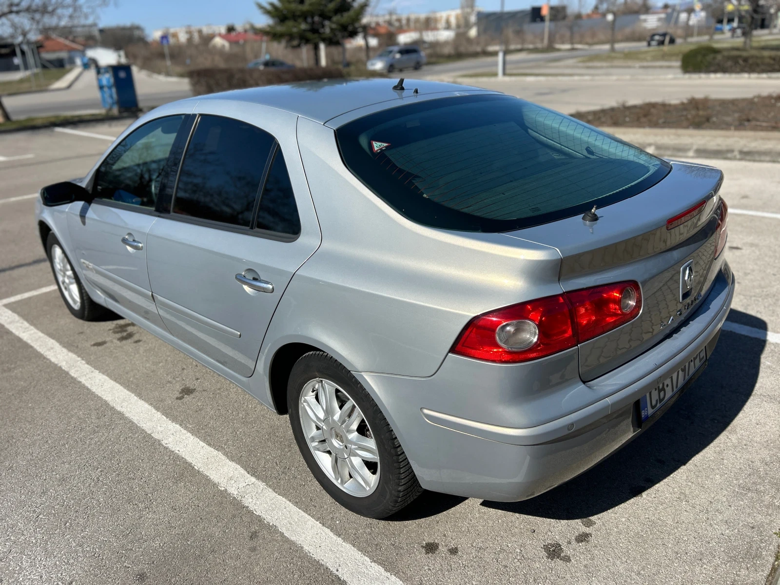 Renault Laguna 2.0i Initiale, снимка 5 - Автомобили и джипове - 53811818