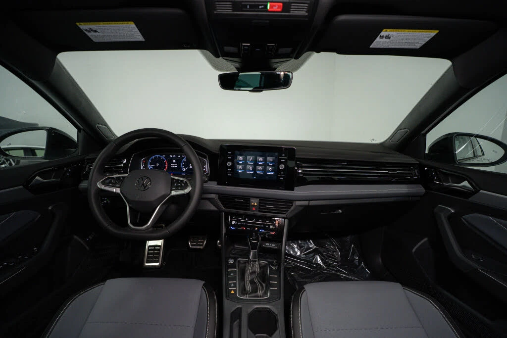 VW Jetta Comfortline FWD АвтоКредит  (ЦЕНА ДО БГ), снимка 4 - Автомобили и джипове - 54001908